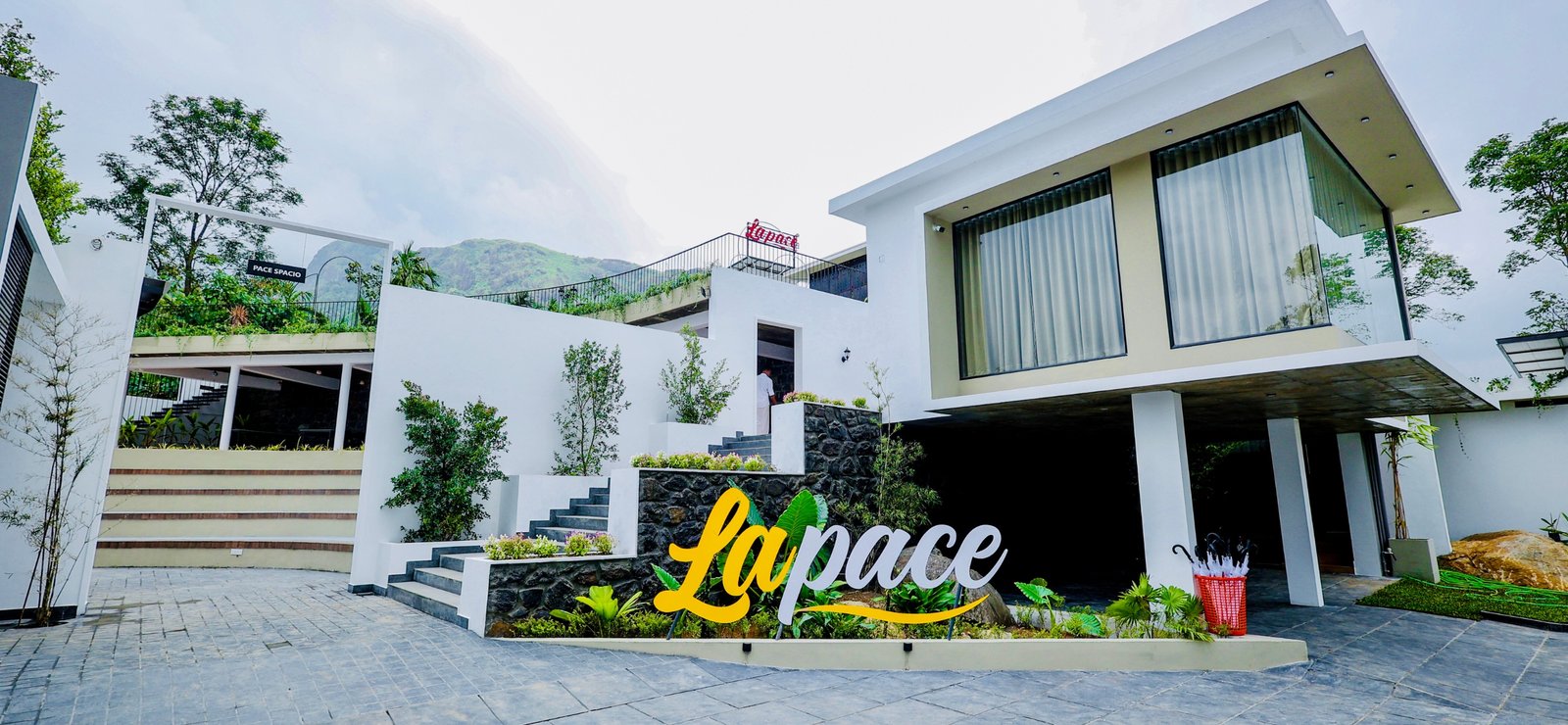 Lapace Villa Resort Overview - Premier luxury destination in Kakkadampoyil hills