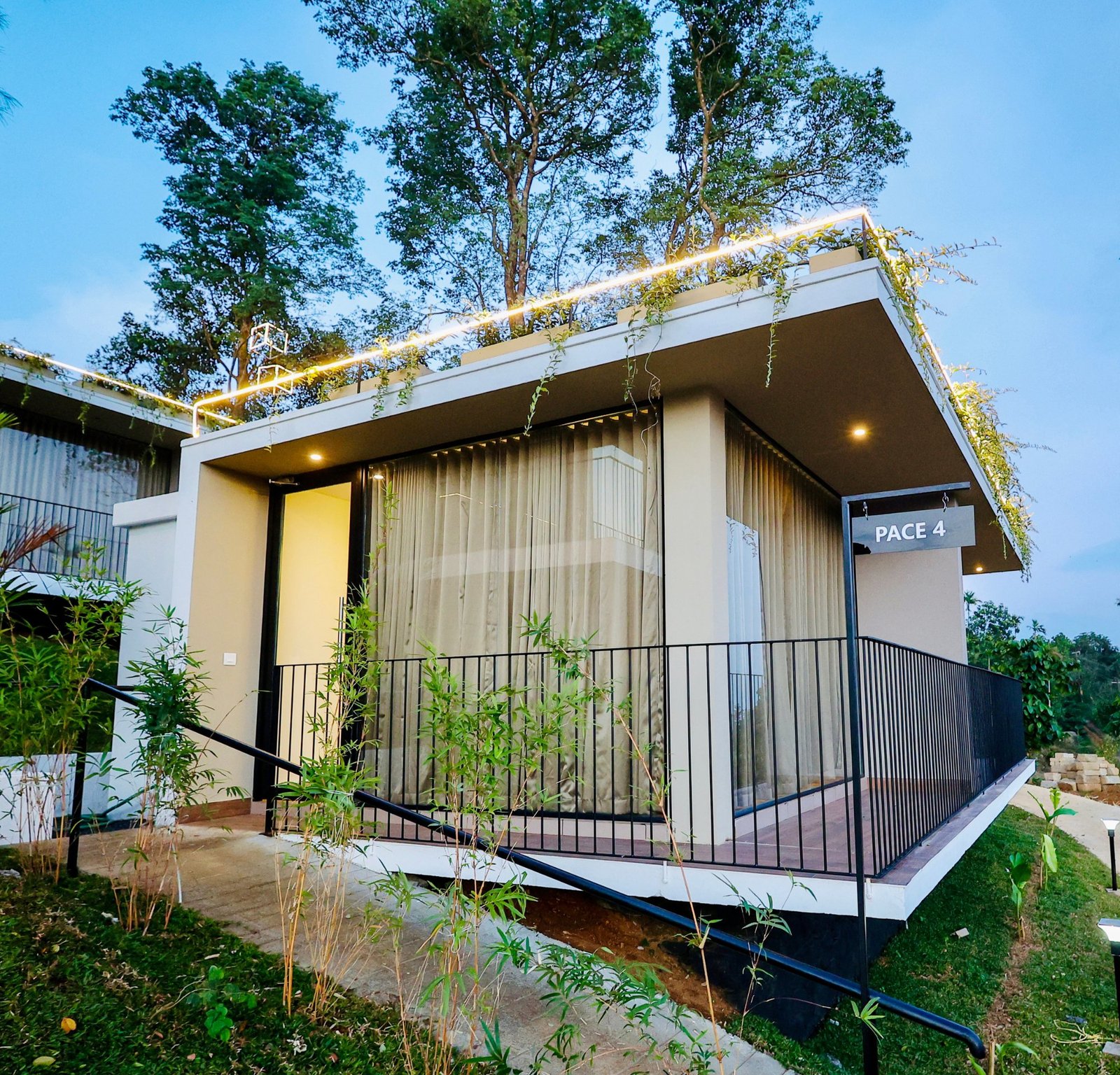 Pace 4 Nature Retreat Villa Kakkadampoyil - Surrounded by dense greenery
