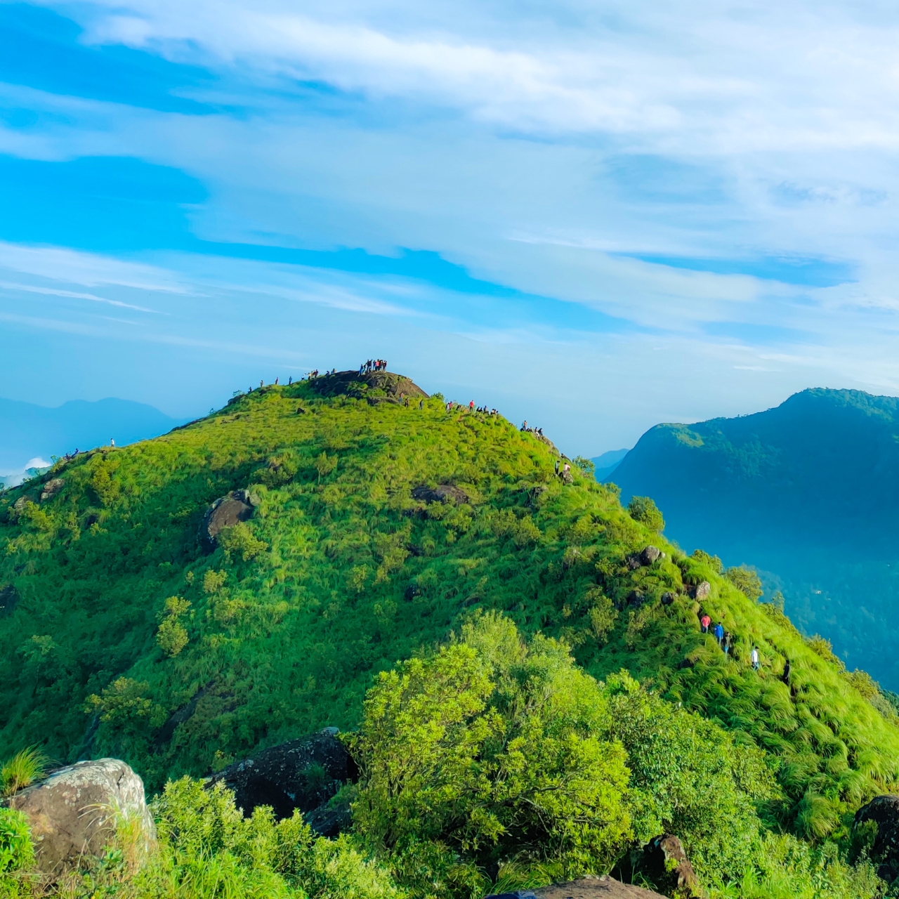 kuirshumala kakkadampoyil